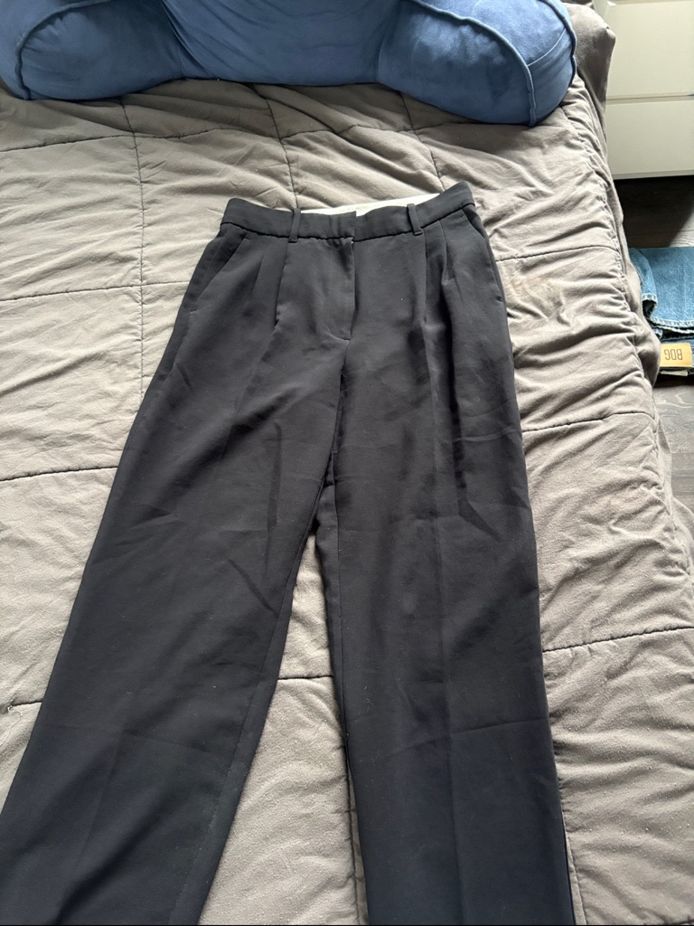 Aritzia effortless pant (Wilfred Black Waistband Trousers)